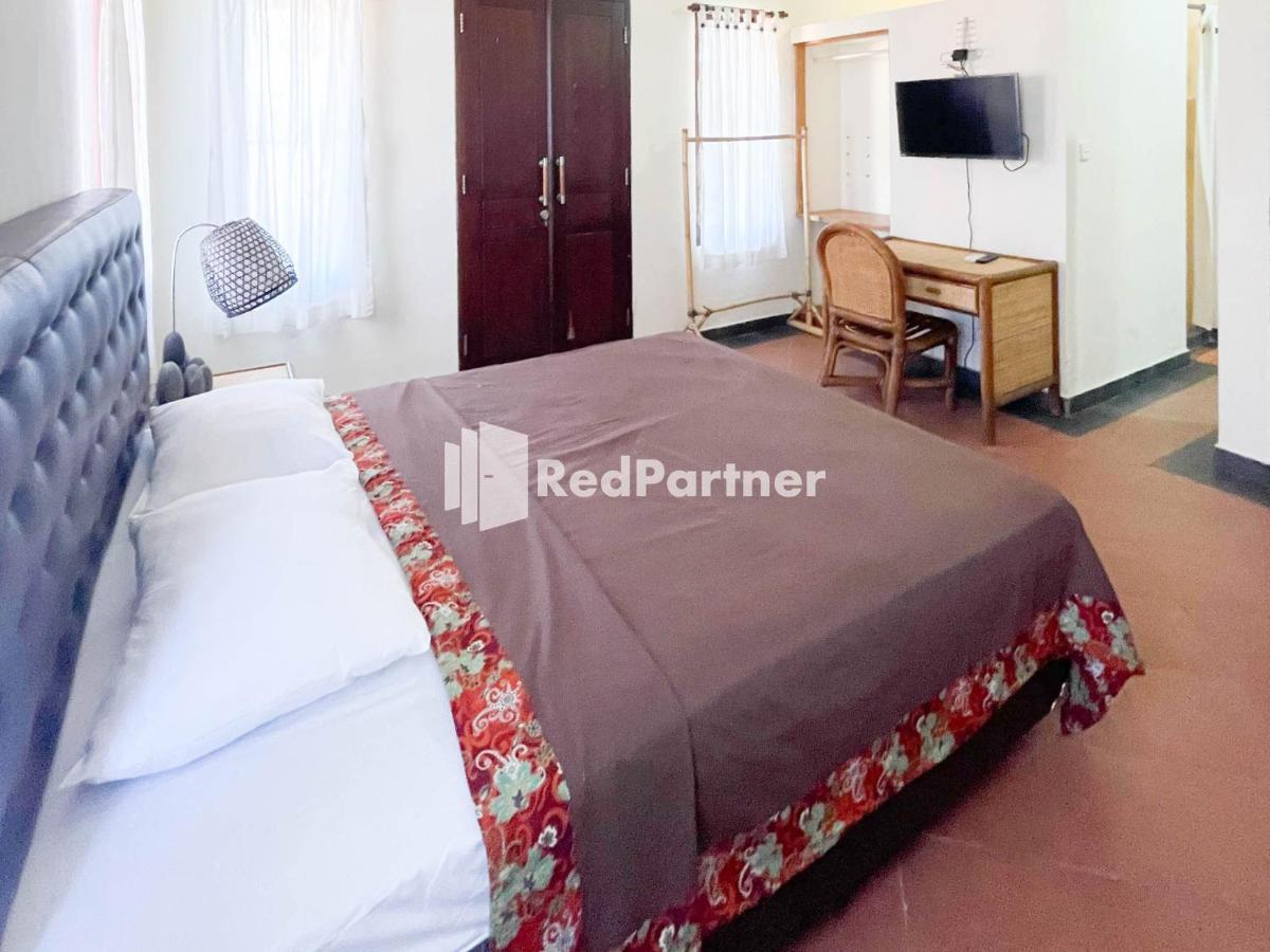 Kelapa Guest House Jimbaran Redpartner Bali Exterior foto