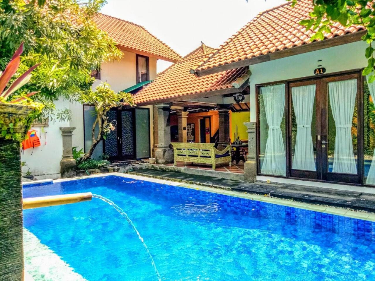 Kelapa Guest House Jimbaran Redpartner Bali Exterior foto